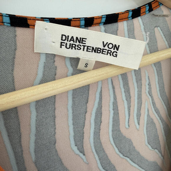 Diane von Furstenberg Long Sleeve Viscose Wrap Dress Orange Blue Zebra Size S - Picture 3 of 6